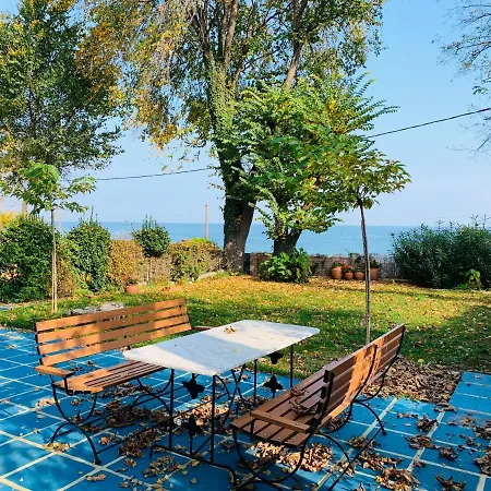 Dreamy Nature Getaway - Beachfront Olympus Retreat