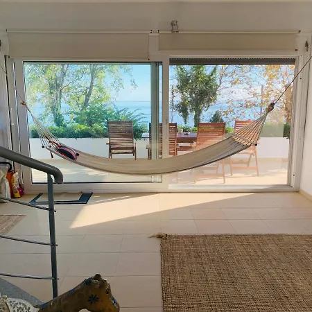 Dreamy Nature Getaway - Beachfront Olympus Retreat *